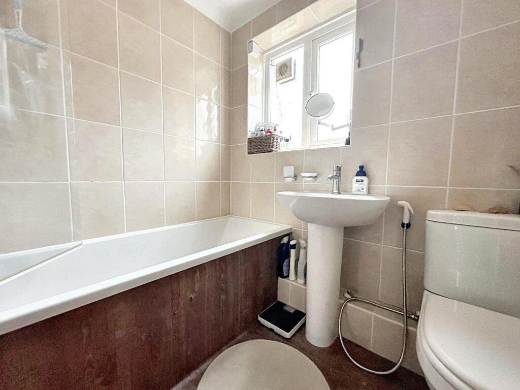 Additional property image - Longridge Lodge, 8 Nutley Avenue, Saltdean, BN2 8EB