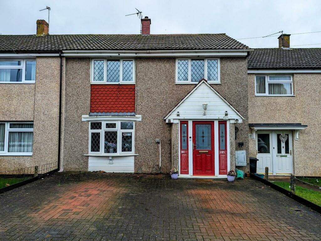 3 bedroom terraced house for sale in Cranleigh Court Road, Yate