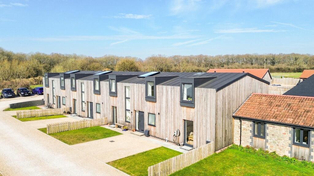 Main image of property: Box Hedge Farm Lane, Coalpit Heath, Bristol