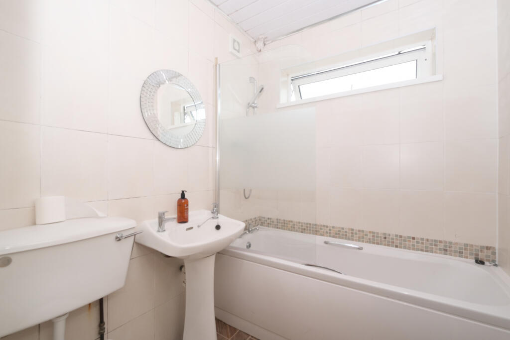 Additional property image - Cateswell Road, Tyseley, Birmingham, West Midlands B11 3DT