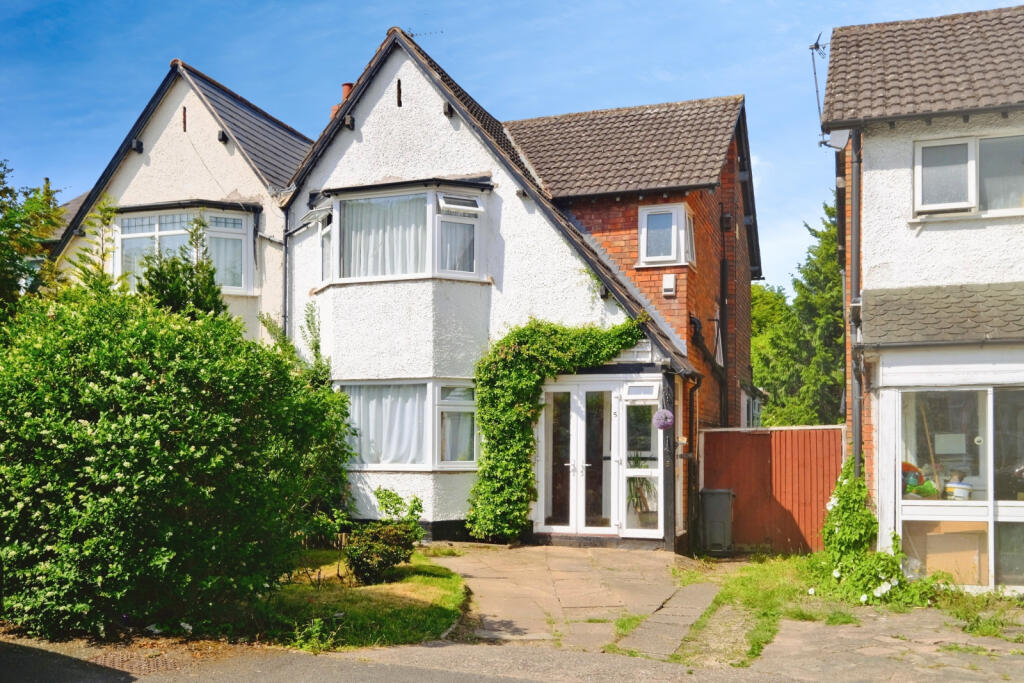 Main image of property: Green Avenue, Hall Green, Birmingham B28 8DE