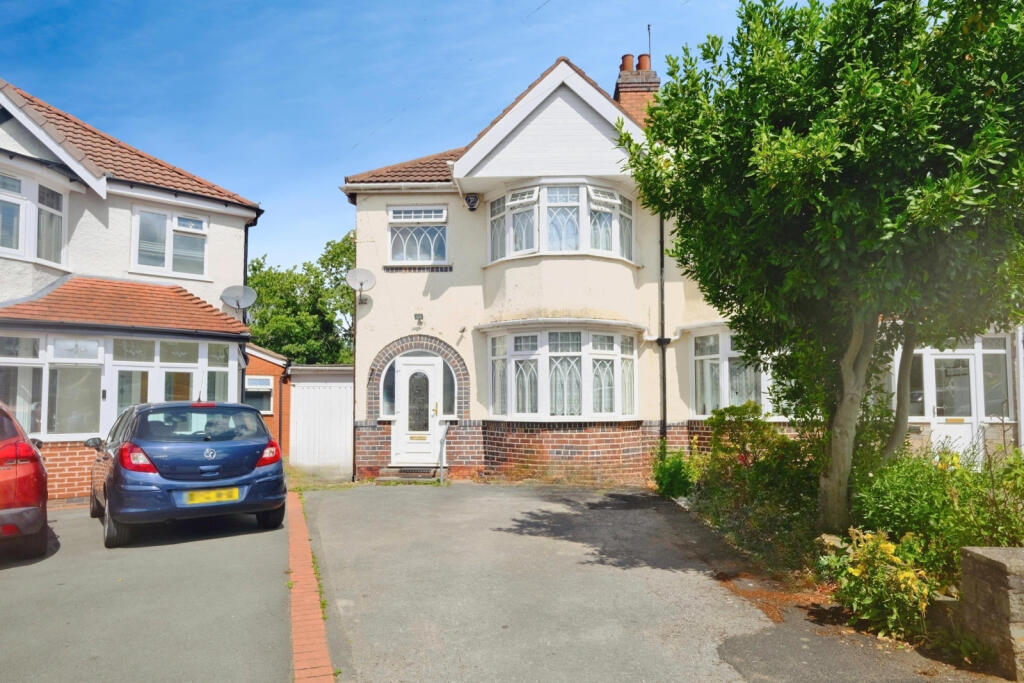 Main image of property: Green Bank Avenue, Hall Green, Birmingham, West Midlands B28 8AP