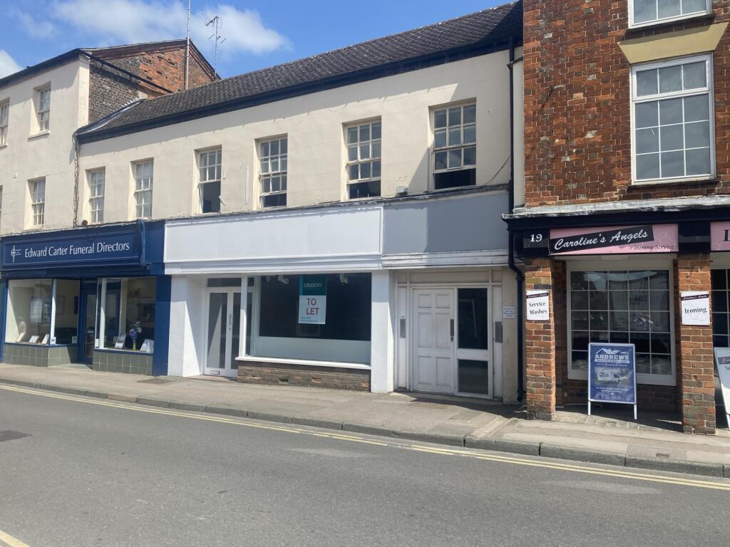 High street retail property for rent in Wantage, OX12