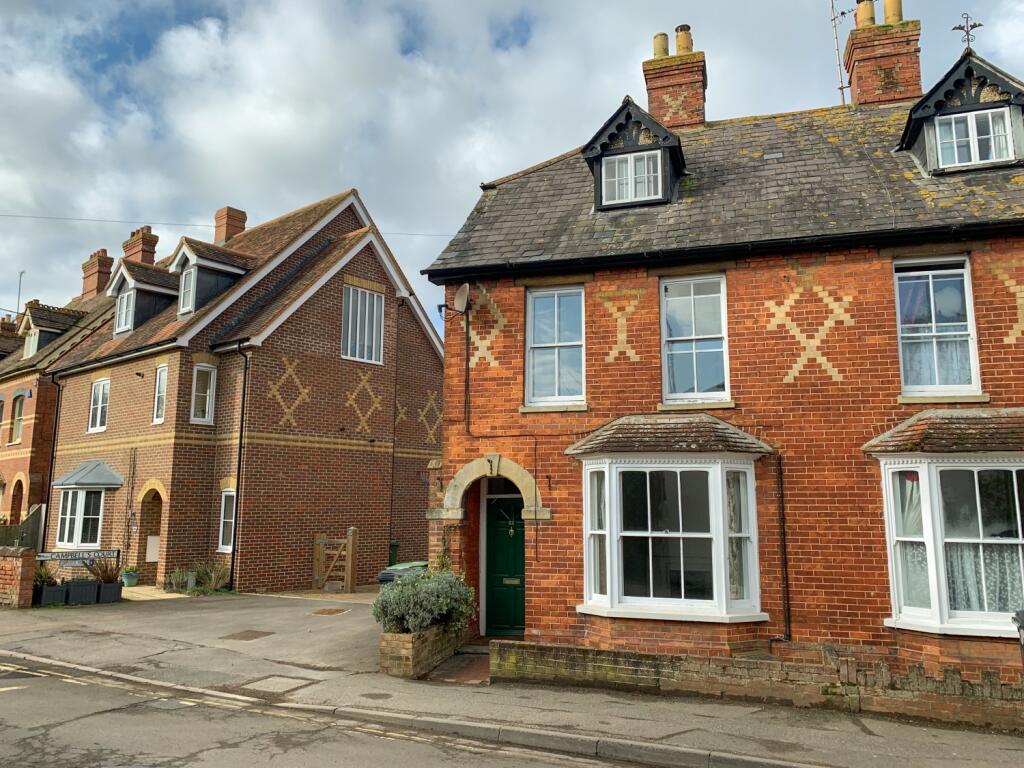 Main image of property: Newbury Street, Wantage