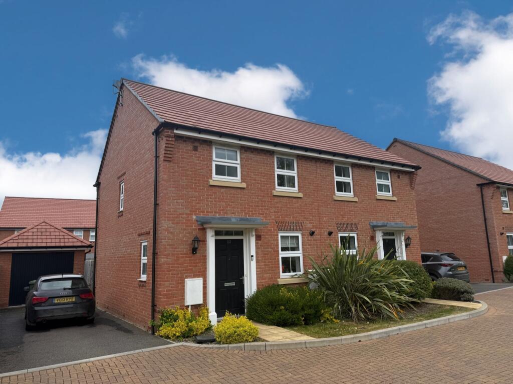 Main image of property: Breakspear Close, Grove
