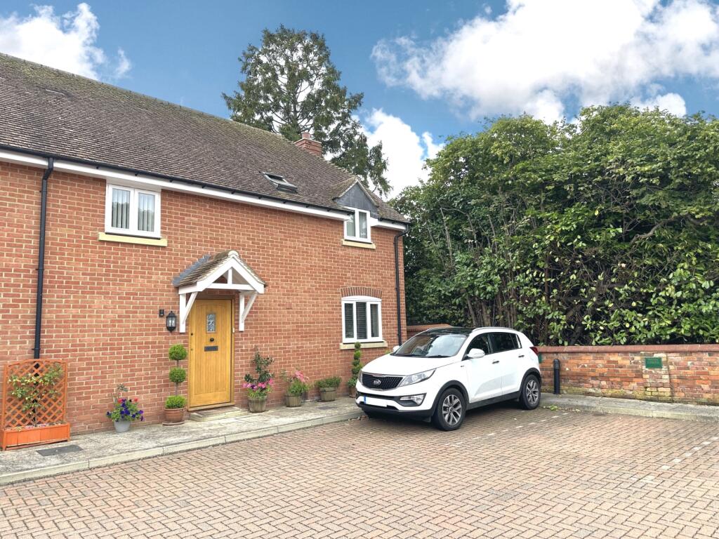 Main image of property: Kent Mews, Wantage