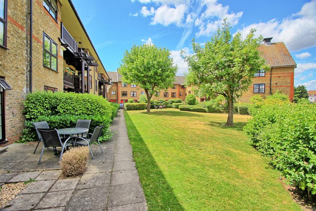 1 bedroom apartment for sale in River Views Wickhams Wharf Ware