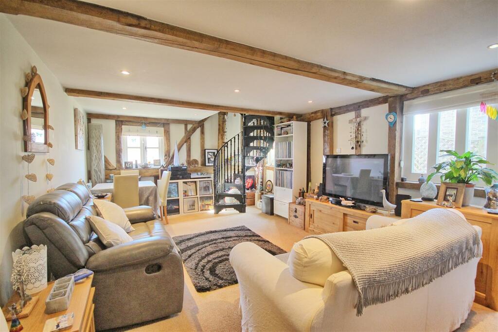 2 bedroom end of terrace house for sale in Chadwell House Ware Town