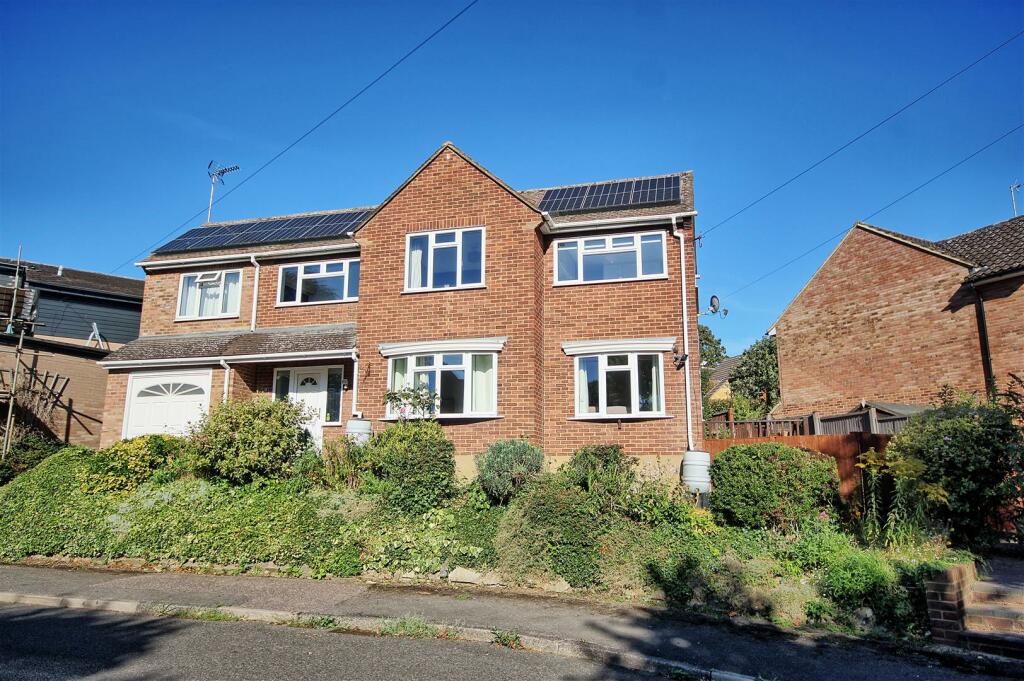 4 bedroom detached house for sale in Widbury Gardens Ware, SG12