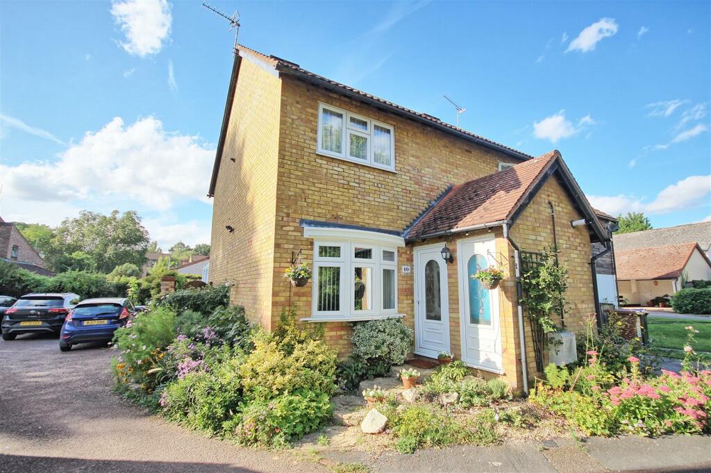 2 bedroom end of terrace house for sale in Ash Meadow Much Hadham, SG10