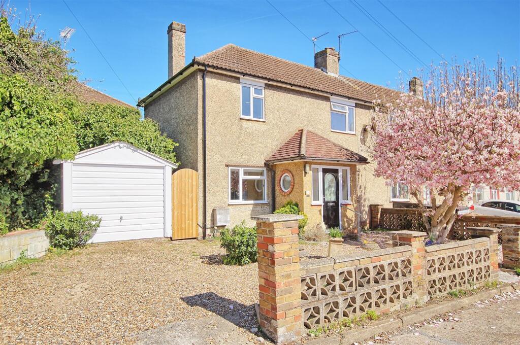 Main image of property: CANONS ROAD - WARE