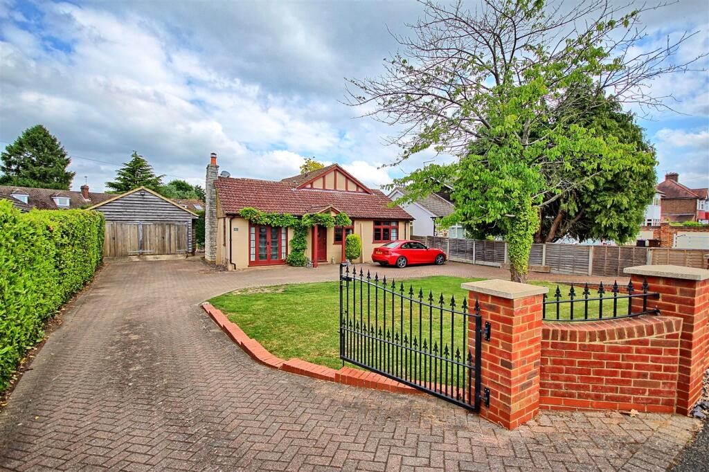 Main image of property: WENGEO LANE - WARE