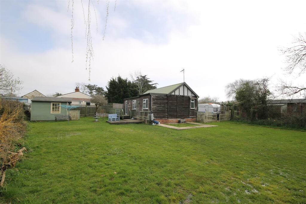 1 bedroom detached house for sale in Cranmore, Isle of Wight, PO41