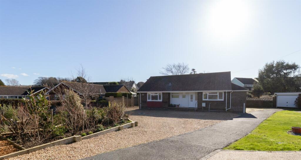 3 bedroom detached bungalow for sale in Yarmouth, Isle of Wight, PO41