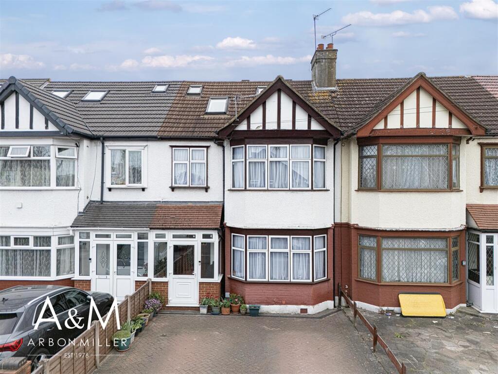 Main image of property: Spearpoint Gardens, Newbury Park