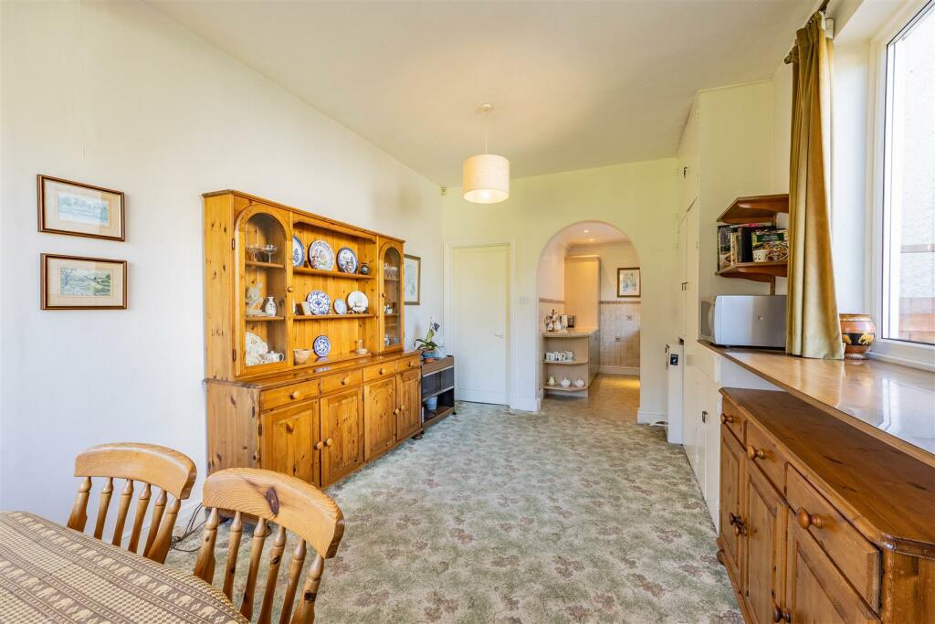4 bedroom detached house for sale in Crosby Road, WestcliffOnSea, SS0
