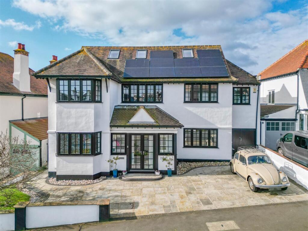 Main image of property: THE DRIVE, Chalkwell