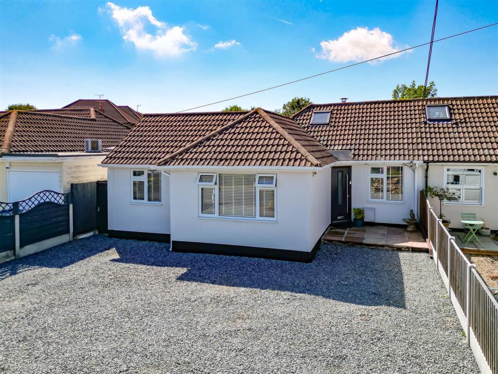 Main image of property: MAIN ROAD, Hawkwell