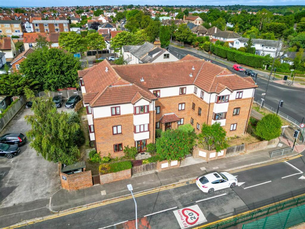 Main image of property: WESTLEIGH AVENUE, Leigh-On-Sea