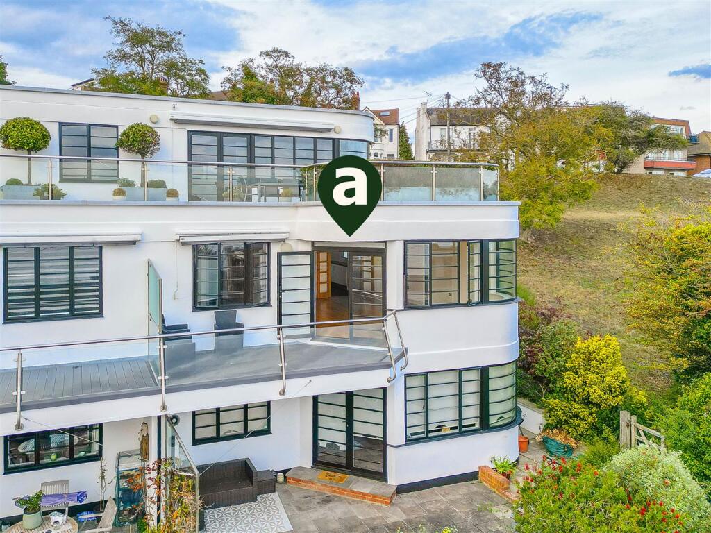 Main image of property: UNDERCLIFF GARDENS, Leigh-On-Sea