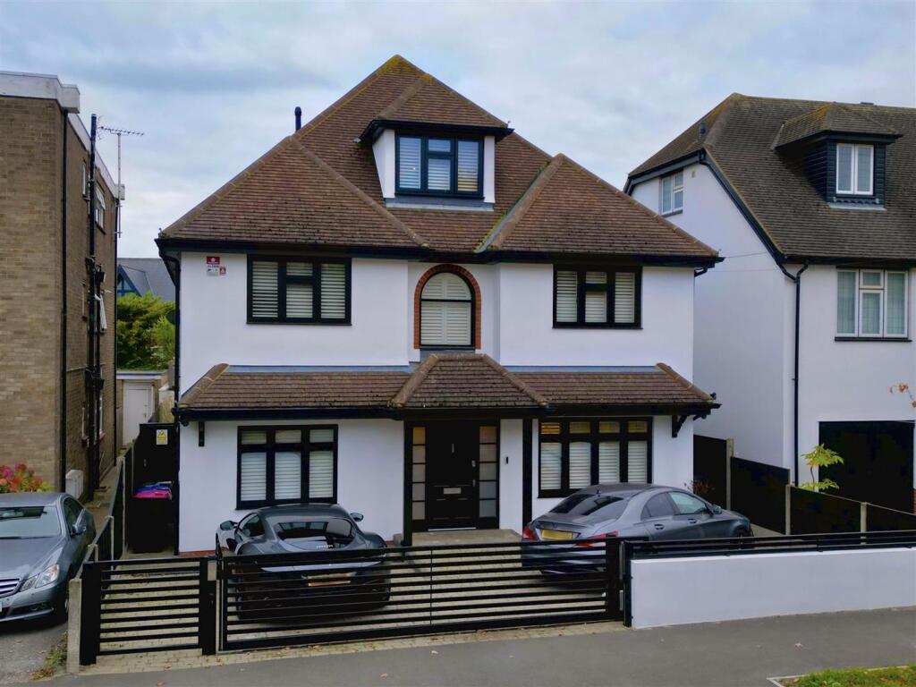 Main image of property: ESPLANADE GARDENS, Chalkwell