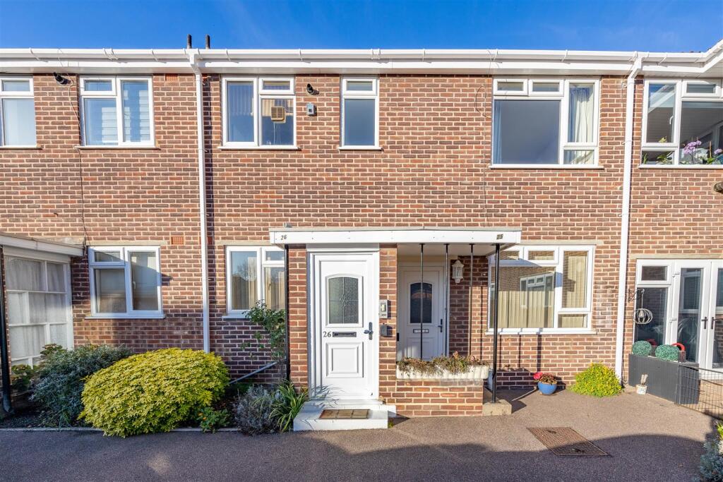 Main image of property: IMPERIAL AVENUE, Westcliff-On-Sea