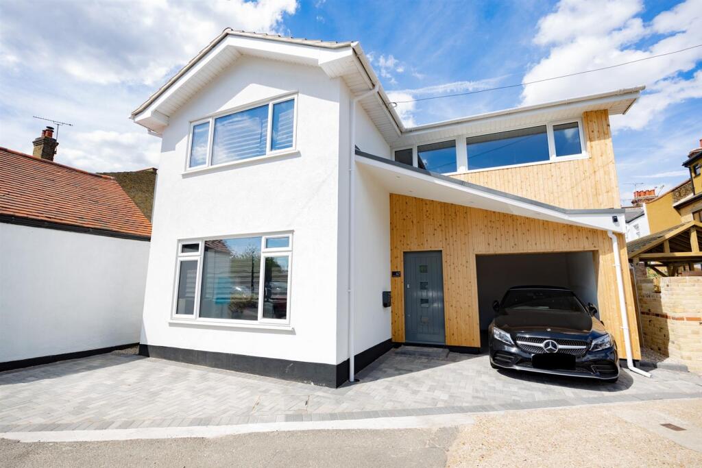 Main image of property: Sunningdale Avenue, Leigh-On-Sea
