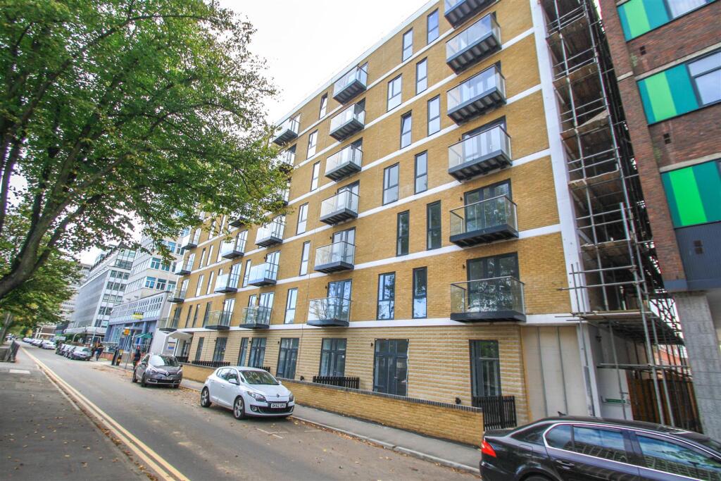 Main image of property: Victoria Avenue, Southend-On-Sea