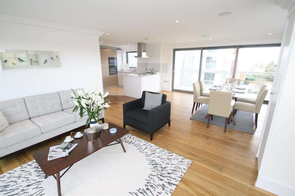 Main image of property: The Leas, Westcliff-On-Sea