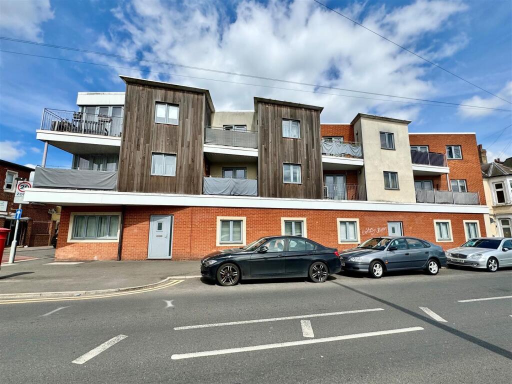 Main image of property: West Road, Westcliff-On-Sea