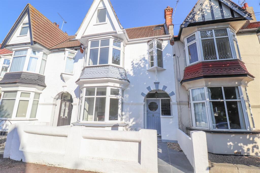 Main image of property: Leighton Avenue, Leigh-On-Sea