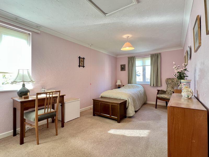 2 bedroom retirement property for sale in The Avenue, Taunton, TA1