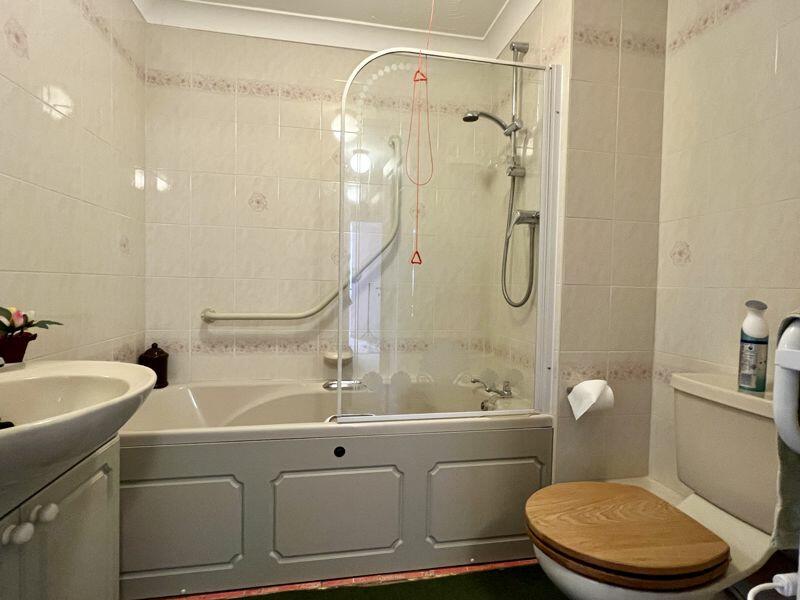 2 bedroom retirement property for sale in The Avenue, Taunton, TA1