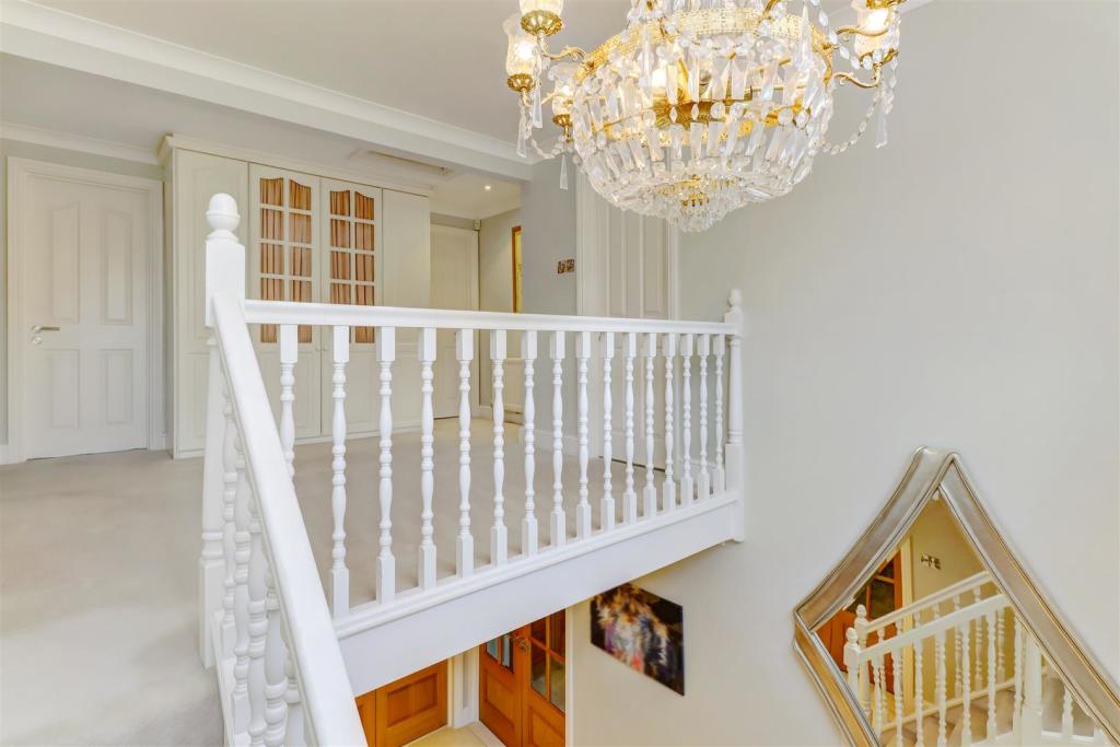 6 bedroom detached house for sale in Links Drive, Elstree, Borehamwood