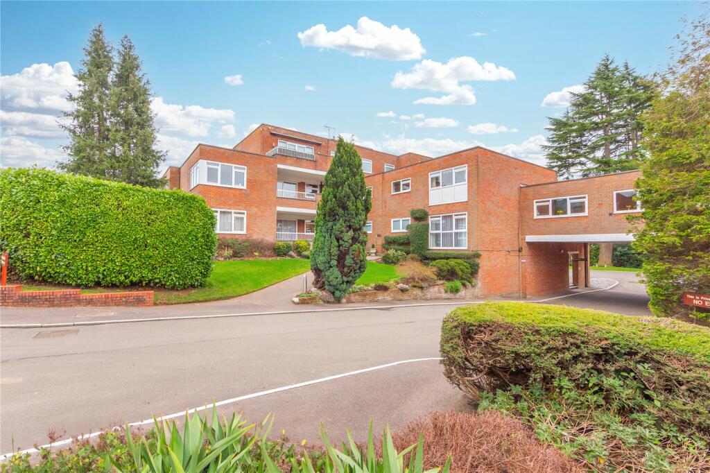 2 bedroom apartment for sale in Darnhills, Radlett, Hertfordshire, WD7