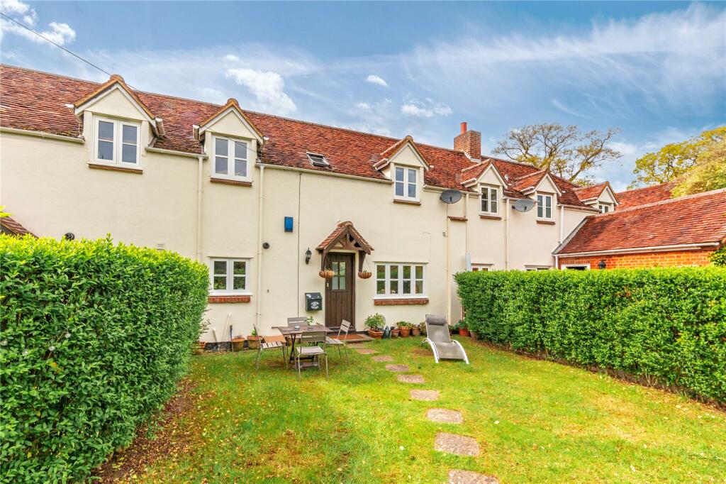 2 bedroom terraced house for rent in Harper Lane, Shenley, RADLETT