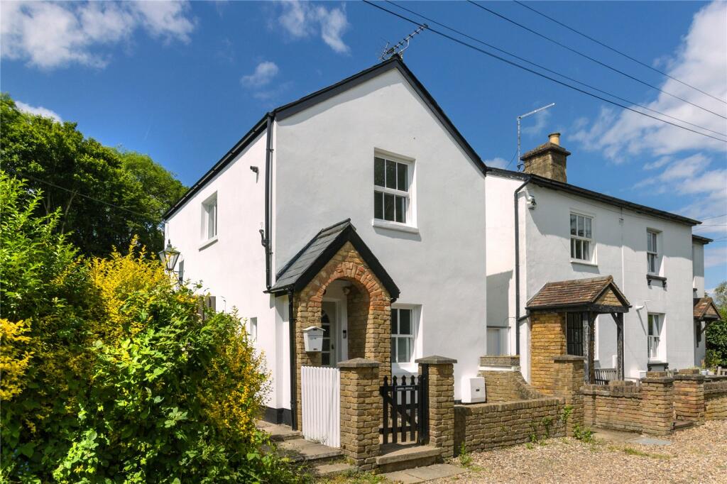 3 bedroom detached house for sale in Laurel Cottage, New Road