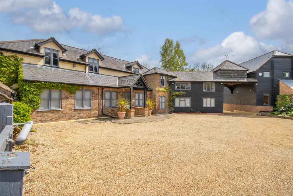 Main image of property: Grange Lane, Letchmore Heath, Watford, Hertfordshire, WD25