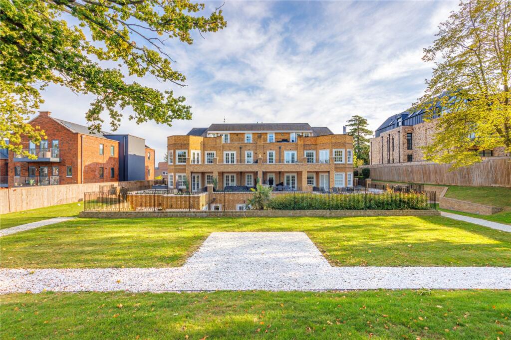 Main image of property: Watford Road, Radlett, Hertfordshire, WD7