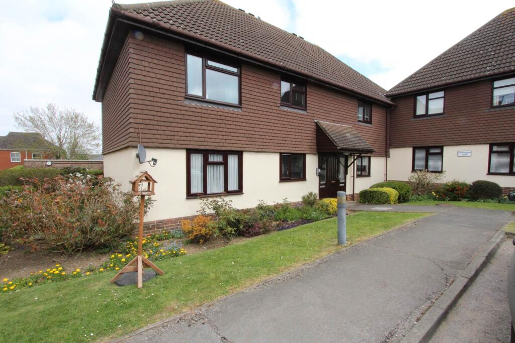 Main image of property: Hilltop Close, Rayleigh