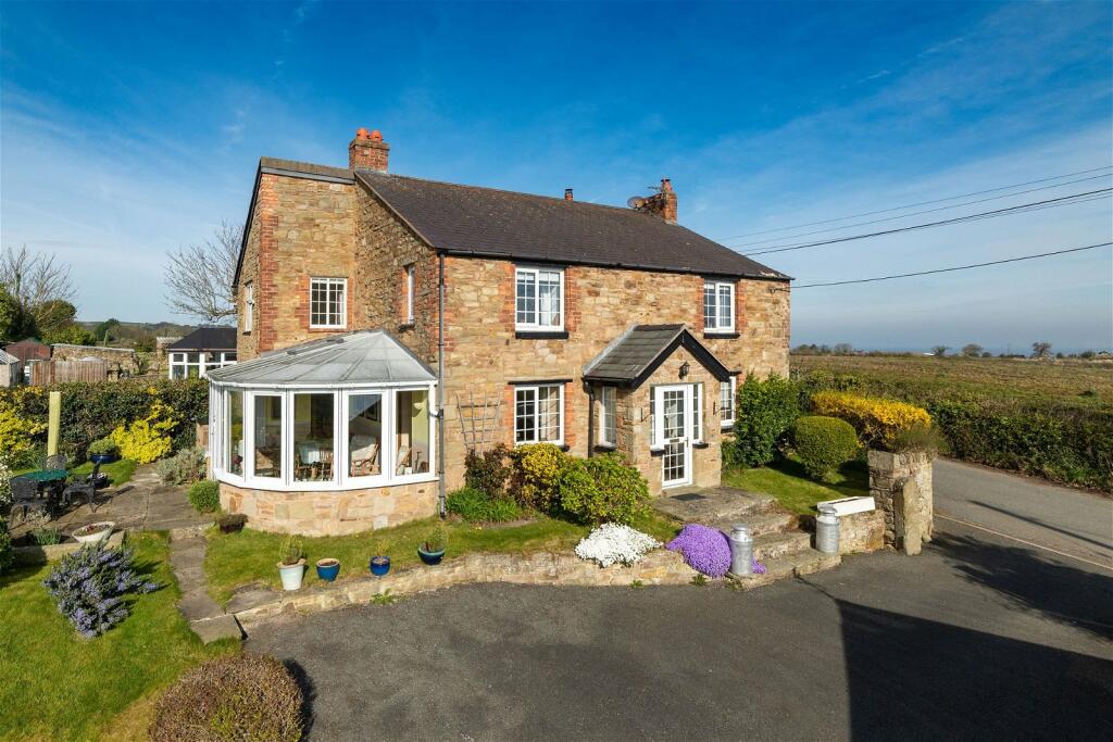 4 bedroom semidetached house for sale in Glan Yr Afon, Flintshire CH8 9BQ, CH8