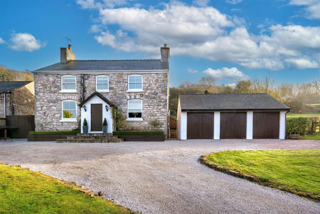 5 bedroom detached house for sale in White Horse Farm, Trelogan CH8 9BD ...