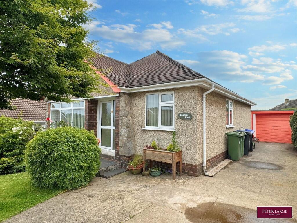 2 bedroom detached bungalow for sale in Bryn Hafod, Rhuddlan