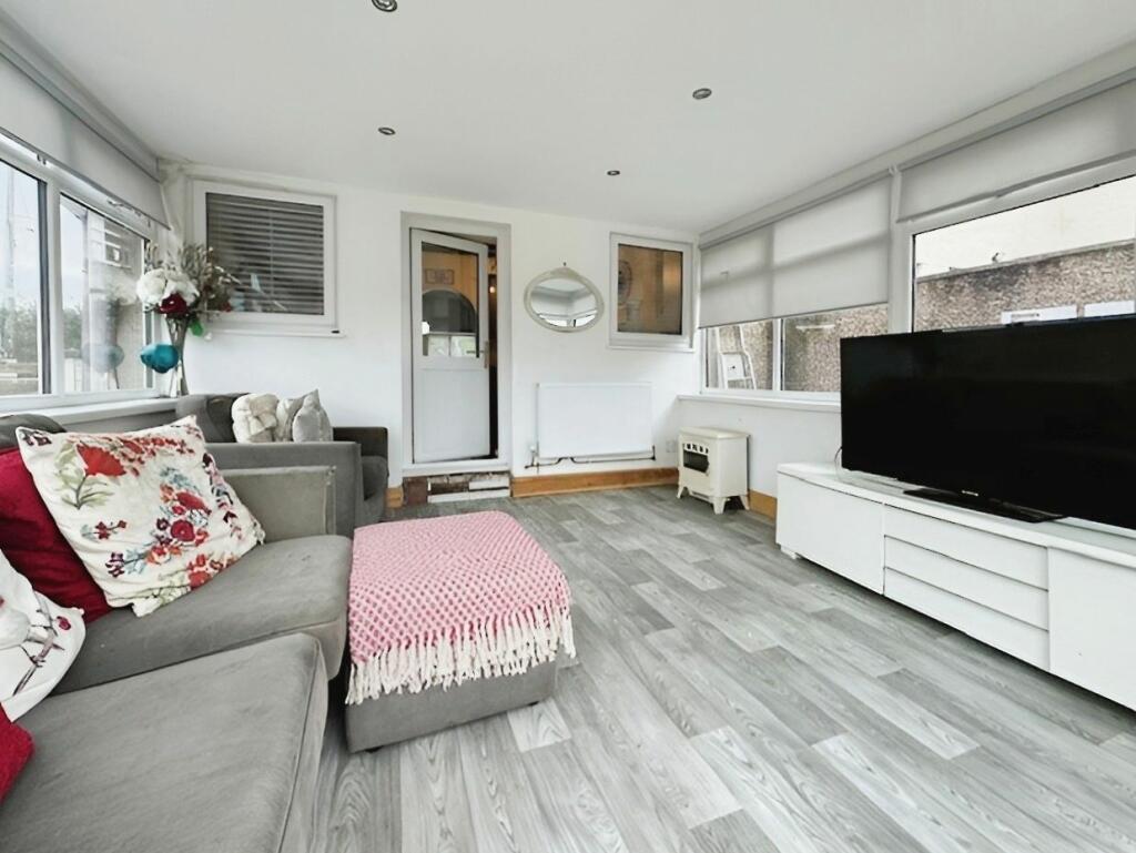 Additional property image - Tyn Y Morfa Cottages, Tyn Y Morfa, Gwespyr Flintshire, CH8 9JW