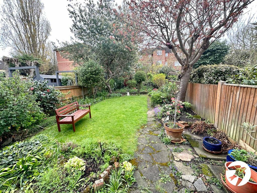 4 bedroom terraced house for sale in Horncastle Road, London, SE12