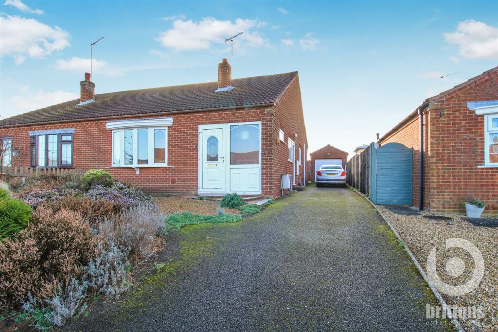 2 bedroom semidetached bungalow for sale in Mountbatten Road