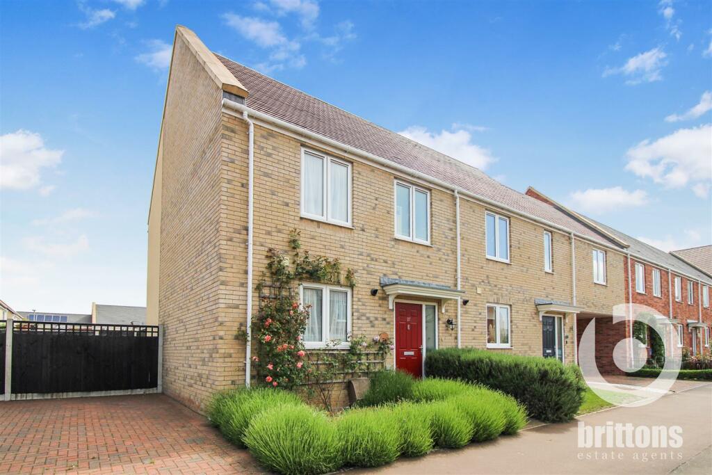 2 bedroom end of terrace house for sale in Sandpiper Way, King's Lynn, PE30