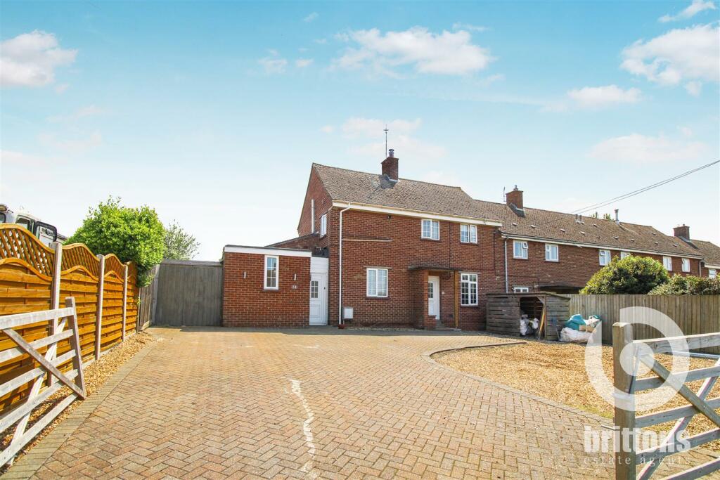 3 bedroom end of terrace house for sale in Fenside, Heacham, PE31