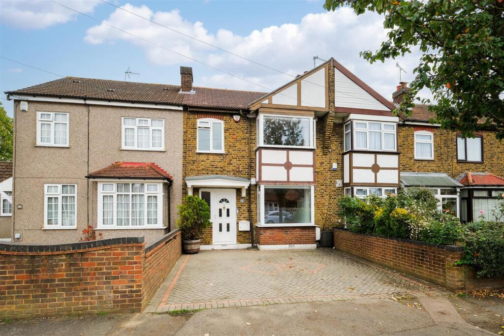 Main image of property: Drysdale Avenue, North Chingford