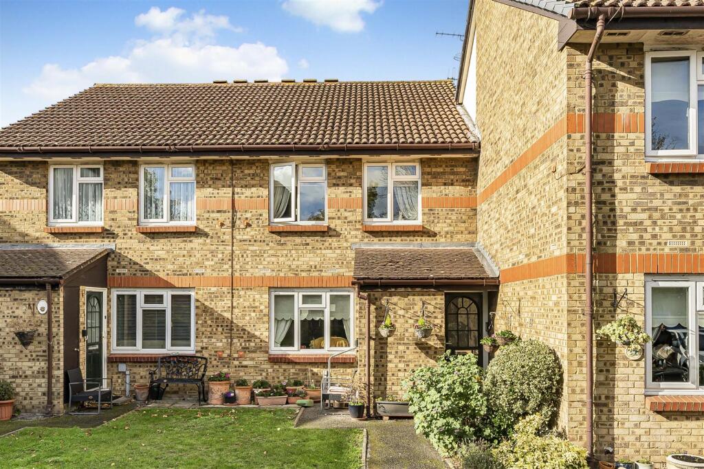 Main image of property: Riverside Court, London